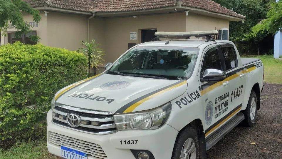 Jovem é preso em Dilermando de Aguiar por descumprimento de medida protetiva