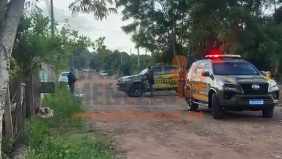 2° BPChq apreende arma, munições, drogas e explosivos em Santa Maria