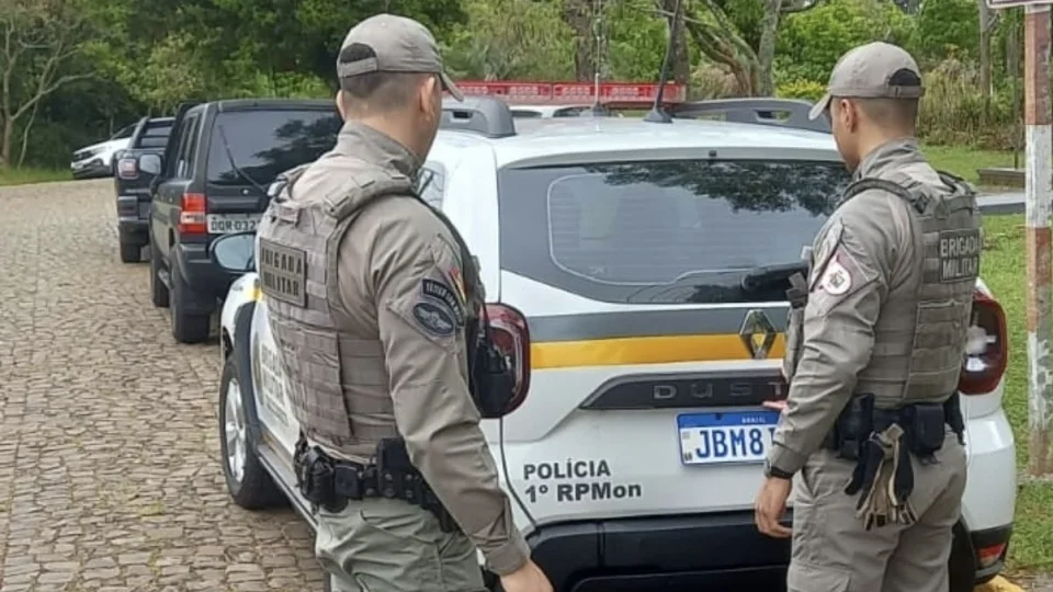 Adolescente é apreendido após tentar matar jovem a facadas em Santa Maria
