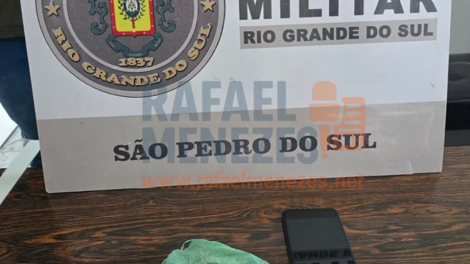 Homem foge de hospital, furta celular de acompanhante, é preso com drogas pela Brigada Militar