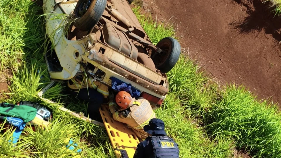 Motorista fica ferido em acidente na BR-287