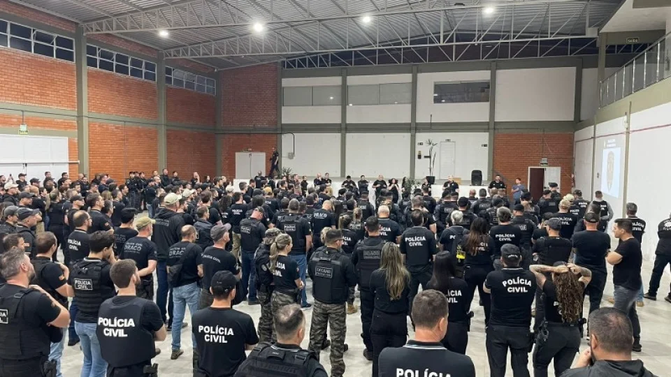 Polícia Civil prende 19 e cumpre mandados em quatro cidades gaúchas contra rede de tráfico