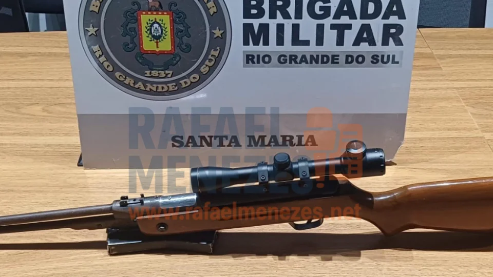 Homem é preso por manter a mãe em cárcere privado, agredir o irmão e possuir arma ilegal no interior de Santa Maria