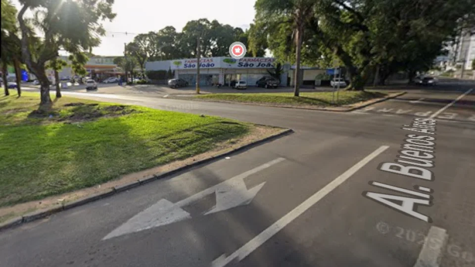 Motociclista fica ferido após ser atingido por veículo conduzido por motorista sem habilitação em Santa Maria