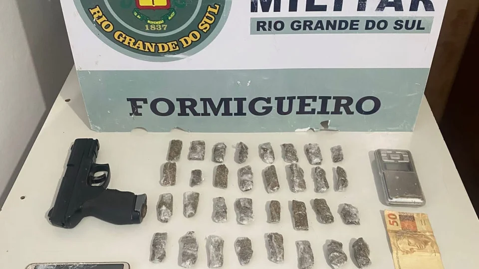 Homem é preso por tráfico de drogas em Formigueiro
