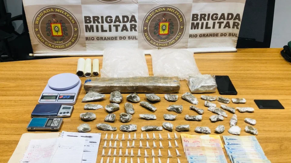 2º BPChoque realiza prisões e apreensões de drogas em Santa Maria
