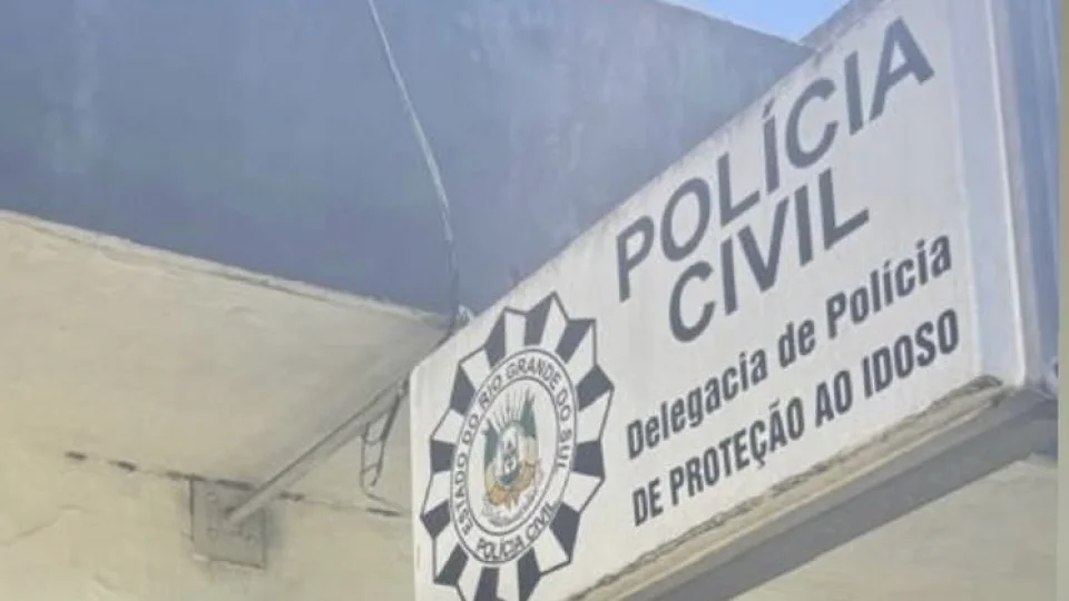 Polícia Civil cumpre mandados e prende advogado condenado por crime financeiro em Santa Maria