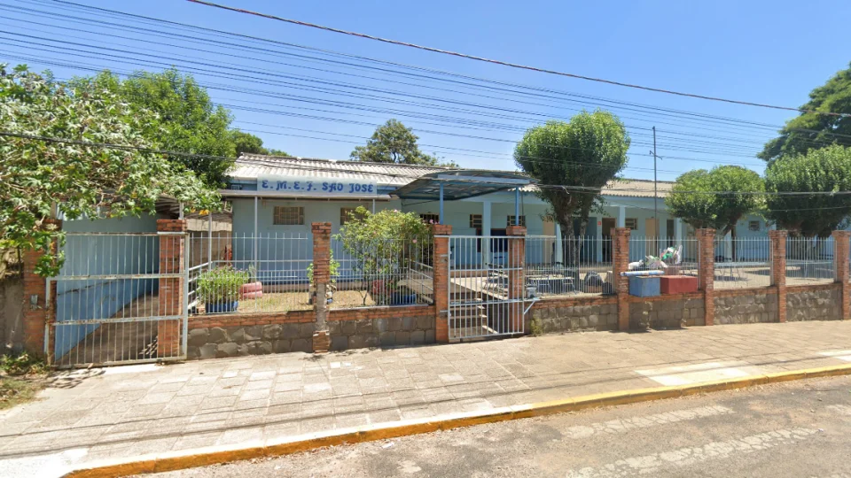Professor é afastado após denúncia de agressão a aluno de 11 anos em escola cívico-militar de Santiago