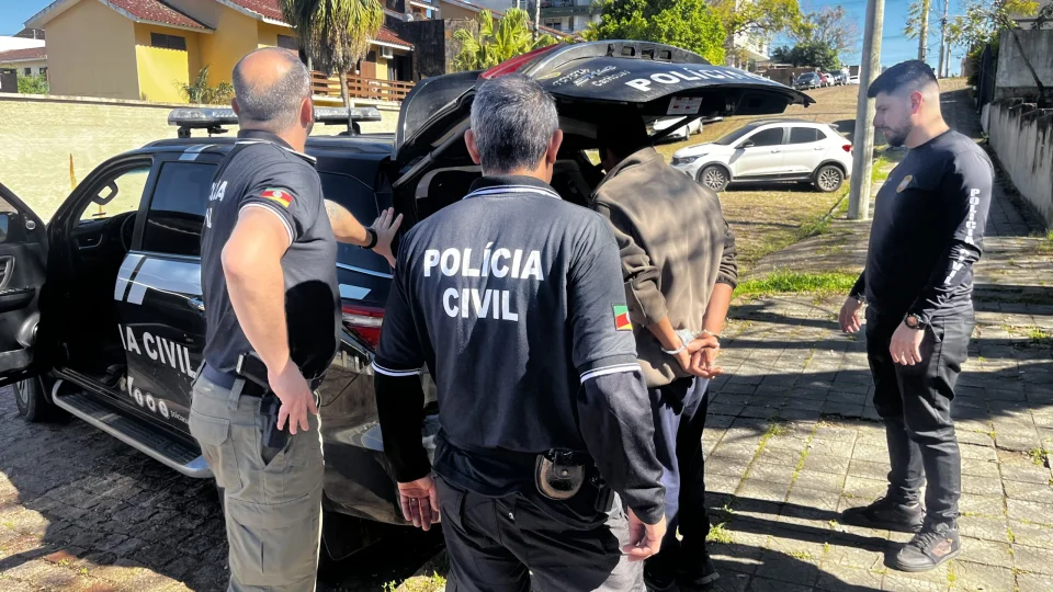Dez pessoas são presas pela Polícia Civil de São Sepé em operação contra o tráfico e comércio ilegal de armas