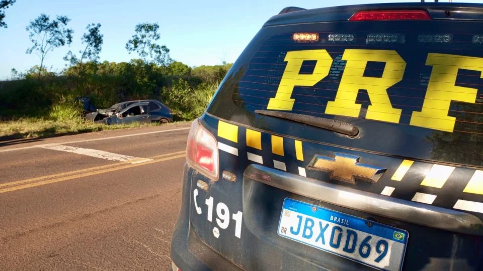 Três pessoas morrem em grave acidente na BR-392