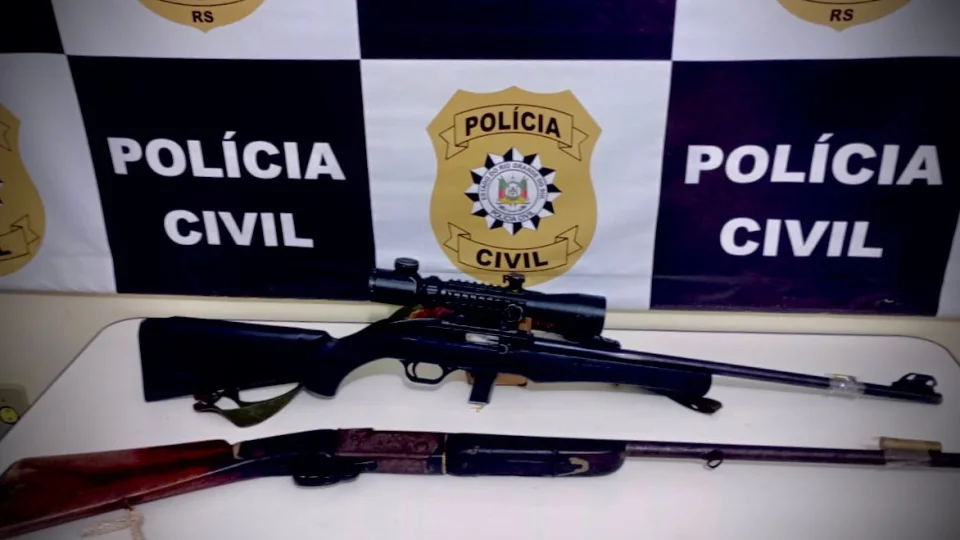 Homem é preso por descumprimento de medidas protetivas e armas são apreendidas em São Vicente do Sul
