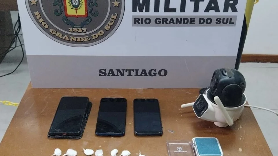 Homem é preso por tráfico de drogas em Santiago