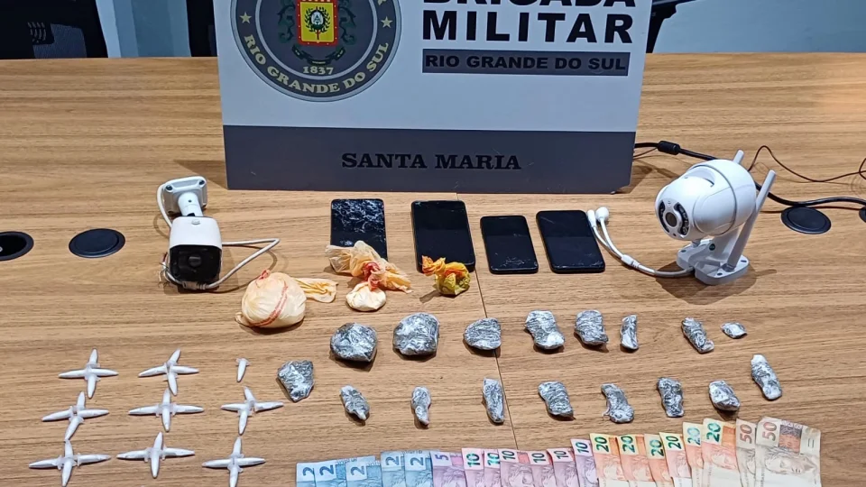 Dupla é presa por tráfico de drogas em Santa Maria