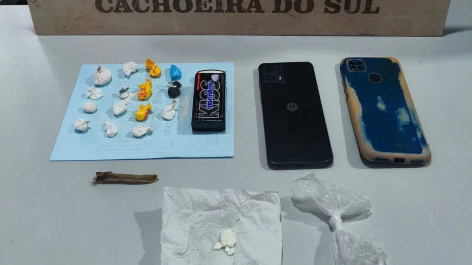 Dois jovens são presos por tráfico de drogas no centro de Cachoeira do Sul