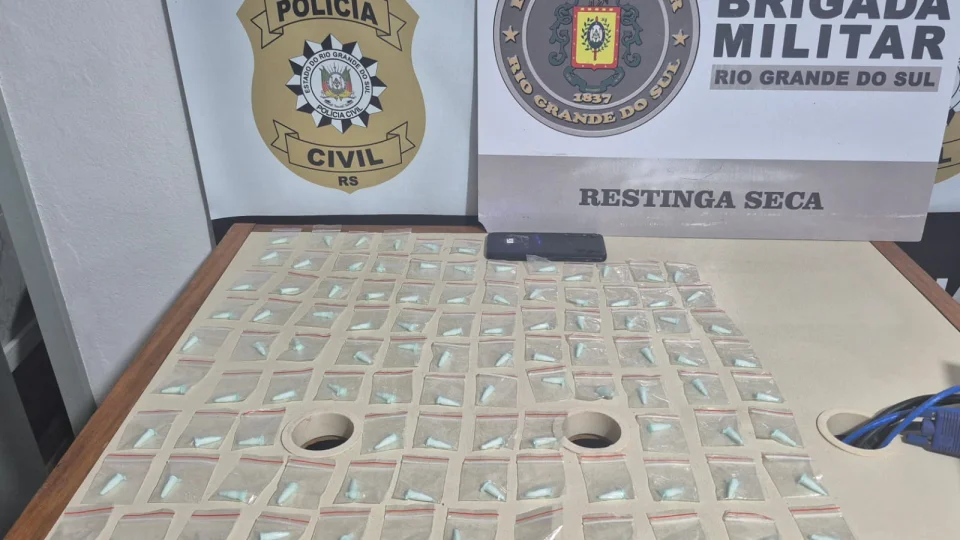 Homem é preso com 100 porções de cocaína em Restinga Sêca