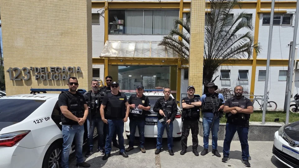A Polícia Civil realiza segunda fase de operação no Rio de Janeiro e bloqueia R$ 200 mil desviados de empresa de Santa Maria