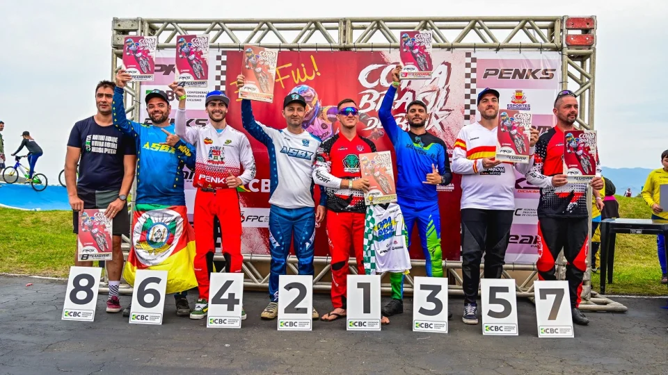 BICICROSS: Pilotos da Associação Santamariense de Bicicross sobem ao pódio e ficam entre os melhores na Copa Brasil de BMX Racing (Classe C2)