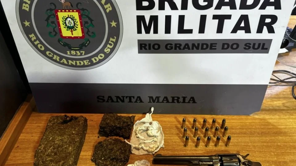 Jovem é preso por tráfico de drogas e porte ilegal de arma em Santa Maria
