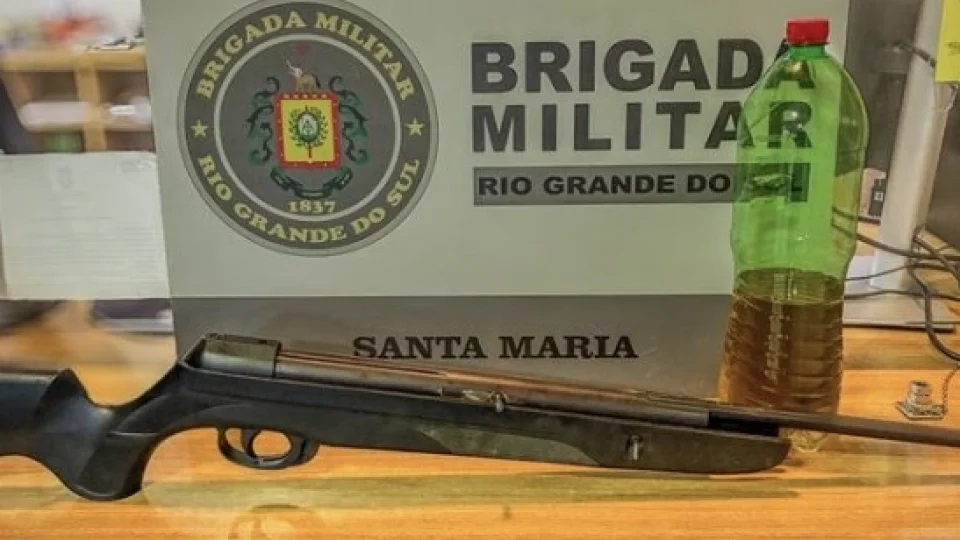 Homem é preso por violência doméstica após ameaçar incendiar casa em Santa Maria