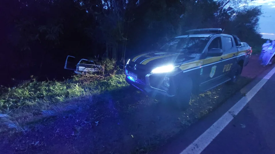 Jovem fica gravemente ferido em acidente na BR-285
