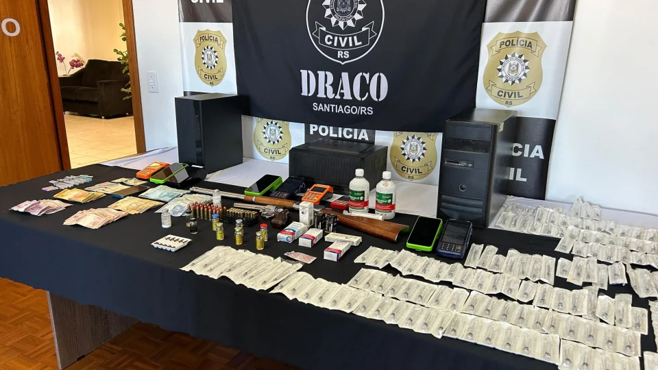 Proprietário de academia é preso por prescrever e vender anabolizantes em Santiago