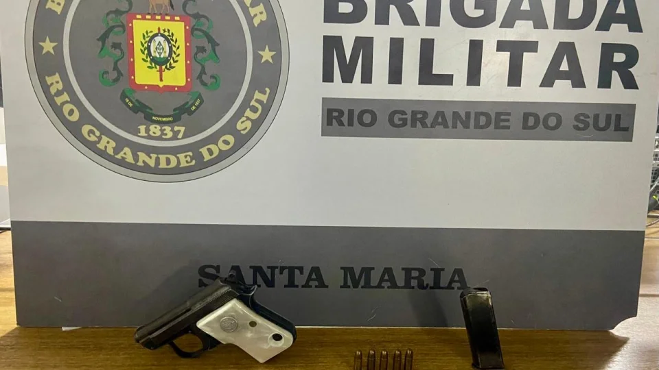 Brigada Militar prende homem por porte ilegal de arma em Santa Maria