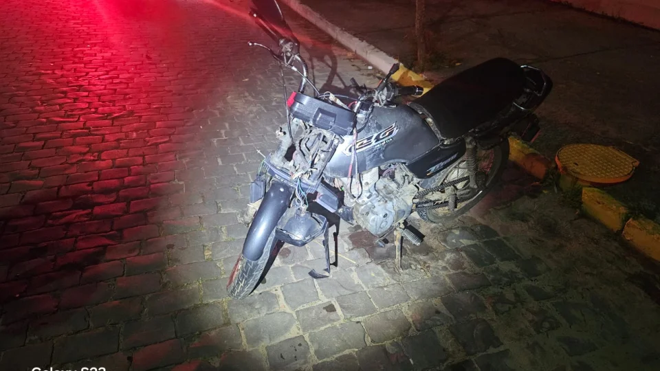 Motociclista é preso por embriaguez ao volante após acidente em Agudo