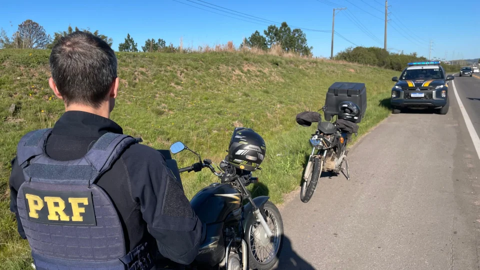Motociclista fica ferido em colisão traseira na BR-158 em Santa Maria