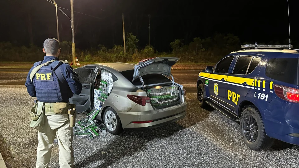 Homem é preso com 15 mil maços de cigarros contrabandeados na BR-153