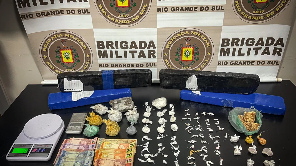 Jovem é preso por tráfico de drogas em Santa Maria