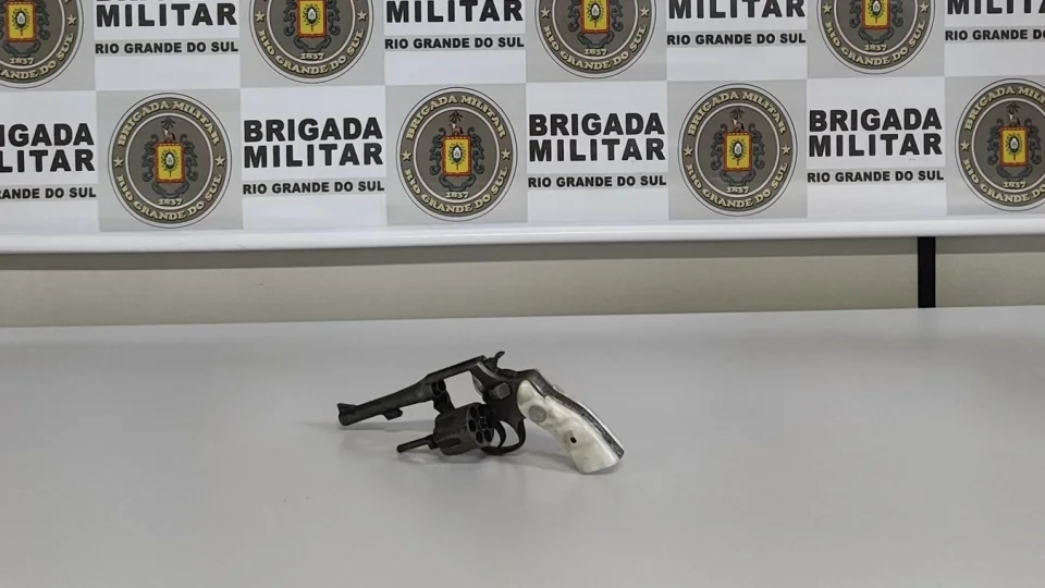 Brigada Militar prende homem por porte ilegal de arma em Faxinal do Soturno