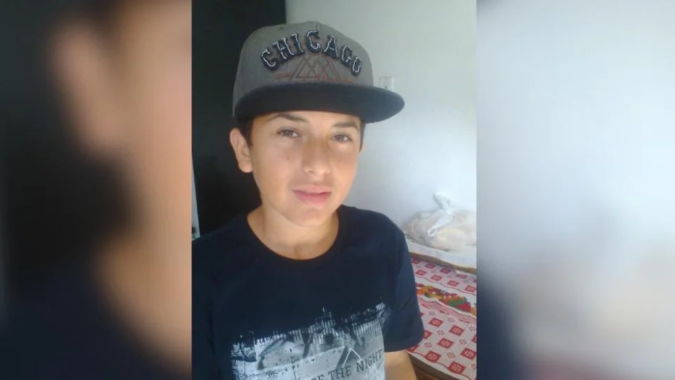 Jovem que matou adolescente em frente a escola em Santa Maria é condenado a mais de 13 anos de prisão