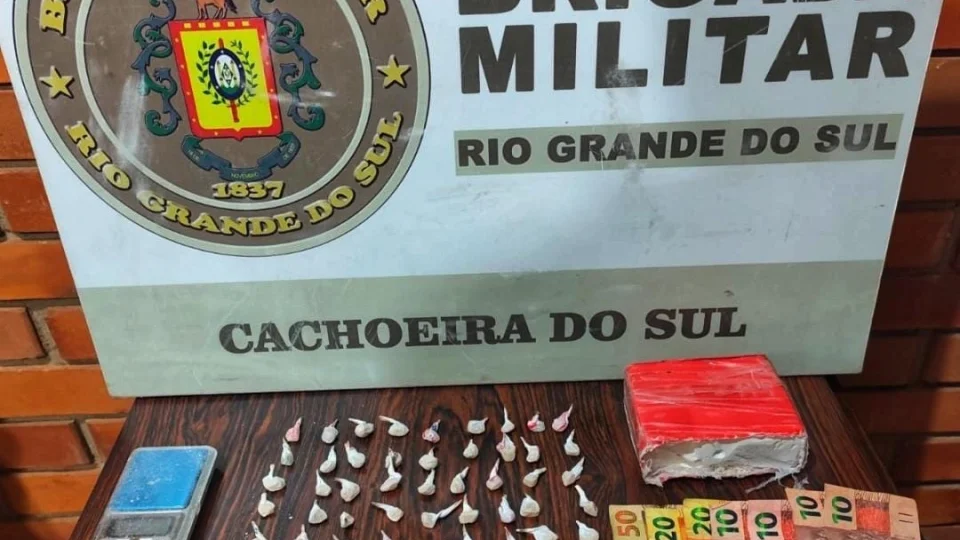 Brigada Militar prende dois homens por tráfico de drogas em Cachoeira do Sul