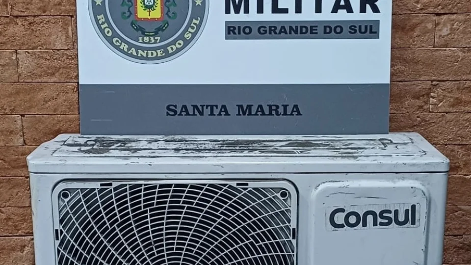 Dupla é presa após furtar ar-condicionado de salão de beleza no Centro de Santa Maria