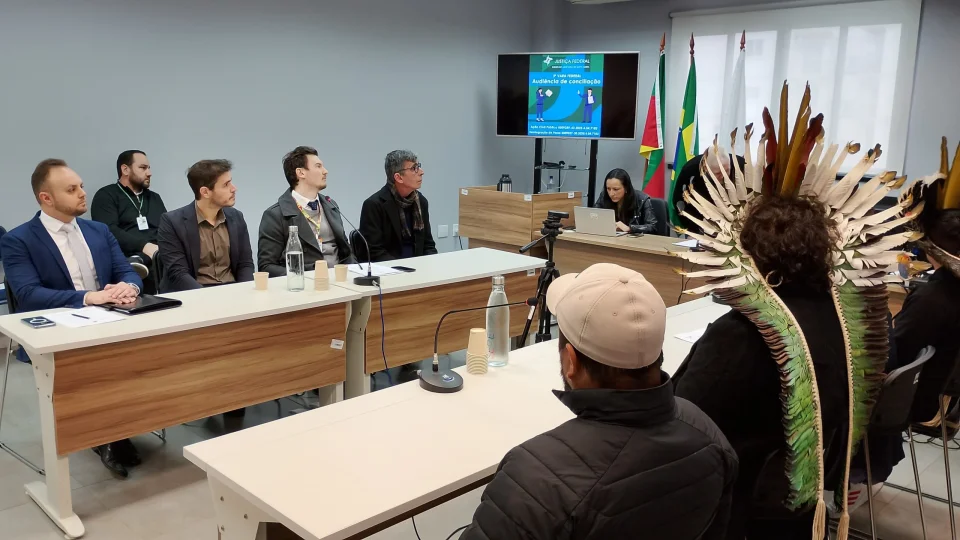 Audiência busca acordo para ocupação indígena na antiga Fepagro em Santa Maria