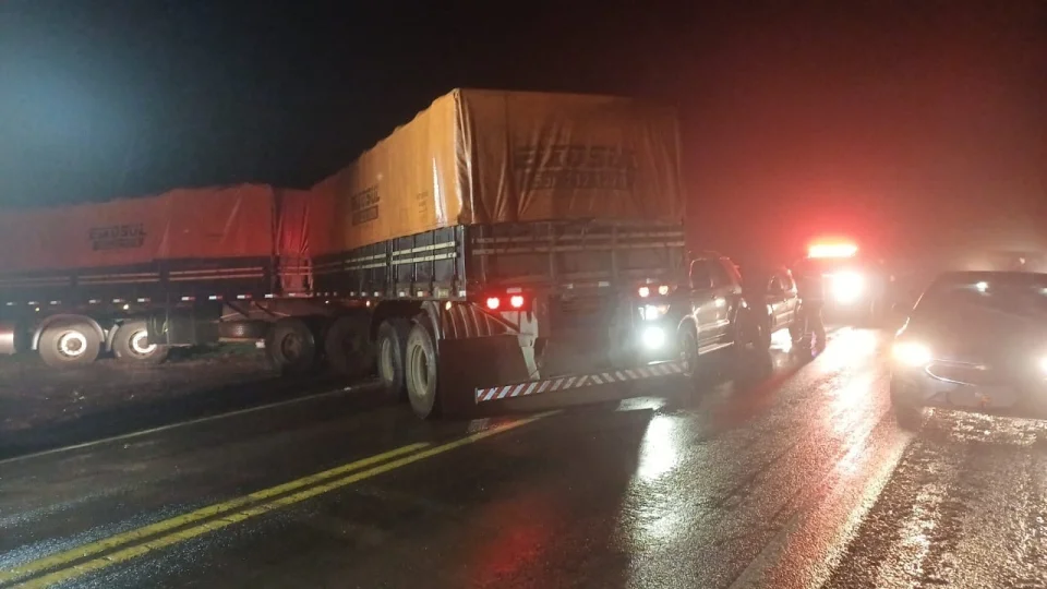 Colisão entre três veículos mobiliza PRF na BR-287 em Jaguari