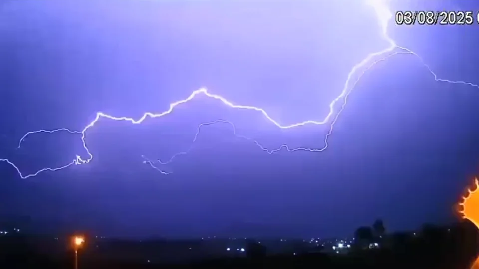 Vídeo – Santa Maria registra mais de 1.200 raios