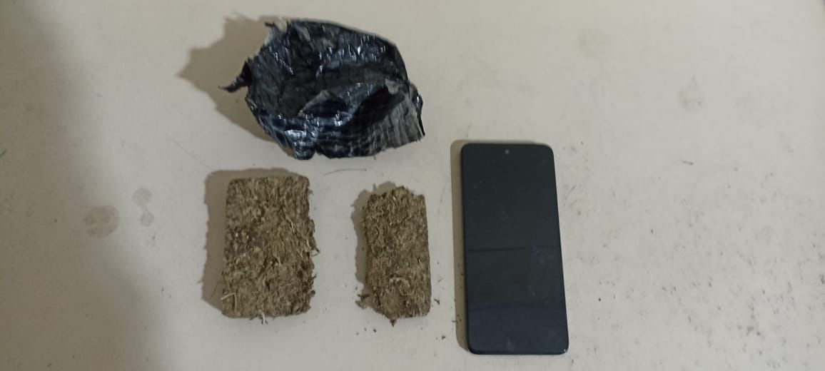 Jovem é preso por roubo a pedestre e tráfico de drogas em Santa Maria