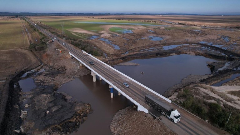 DNIT conclui reforço estrutural e libera completamente o trânsito na ponte sobre a várzea do Rio Toropi na BR‑287