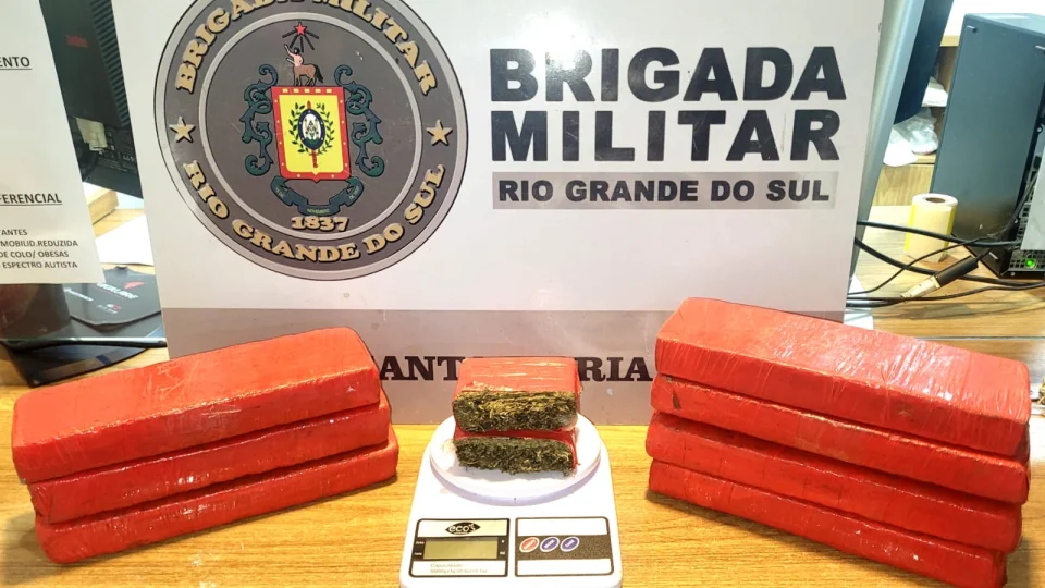 Mulher é presa por tráfico de drogas na zona oeste de Santa Maria