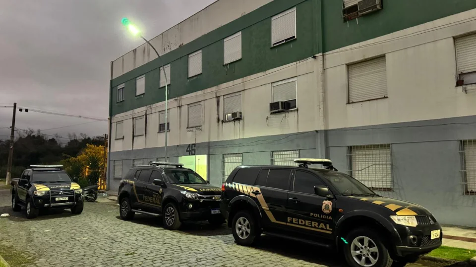 Polícia Federal realiza nova fase de operação sobre comercialização de drogas na Casa do Estudante da UFSM