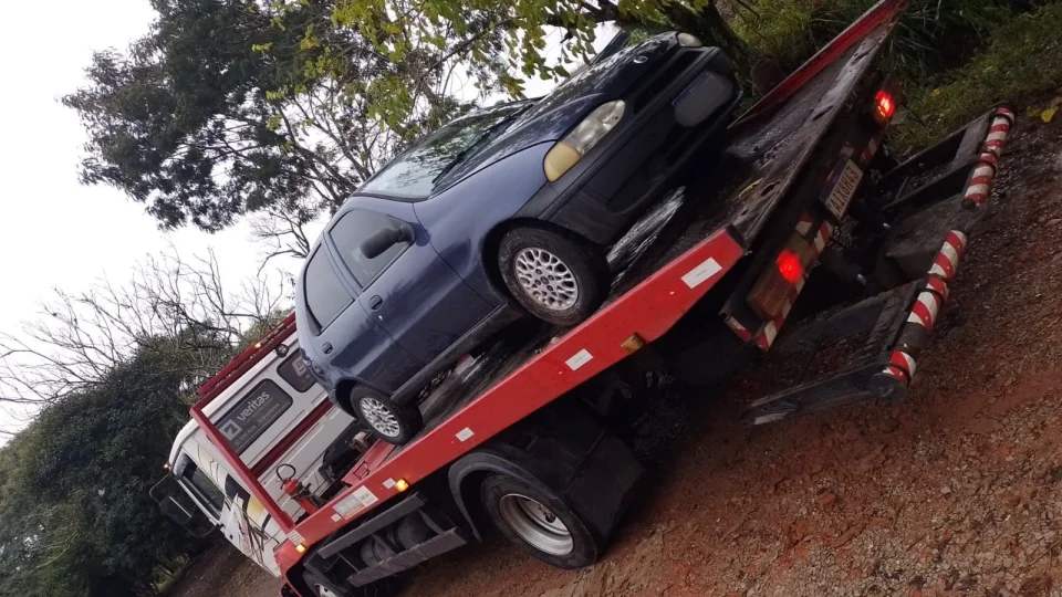 Furto de veículo termina em perseguição e prisão em Santa Maria